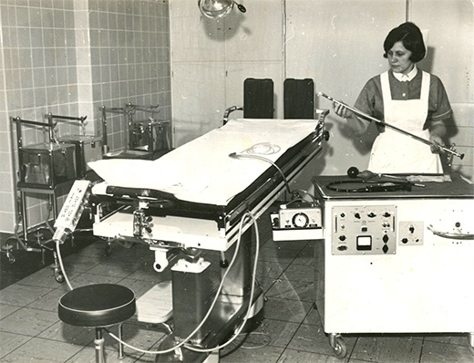 Endoskopie in der Medizinischen Klinik, 1965
Quelle: Pflegedirektion des Universitätsklinikums Erlangen, Prof. Dr. Christine Fiedler